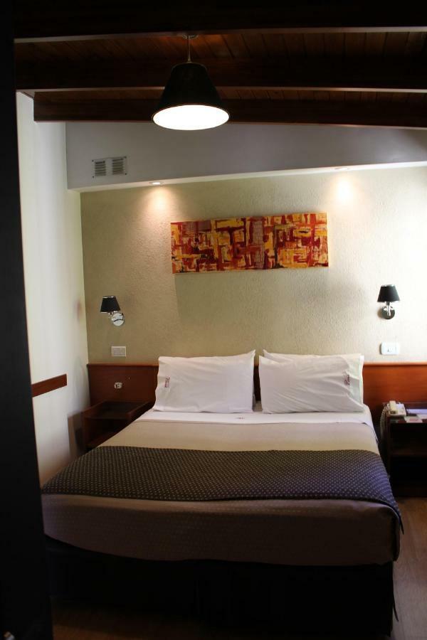Hotel Viena Cordoba Bagian luar foto