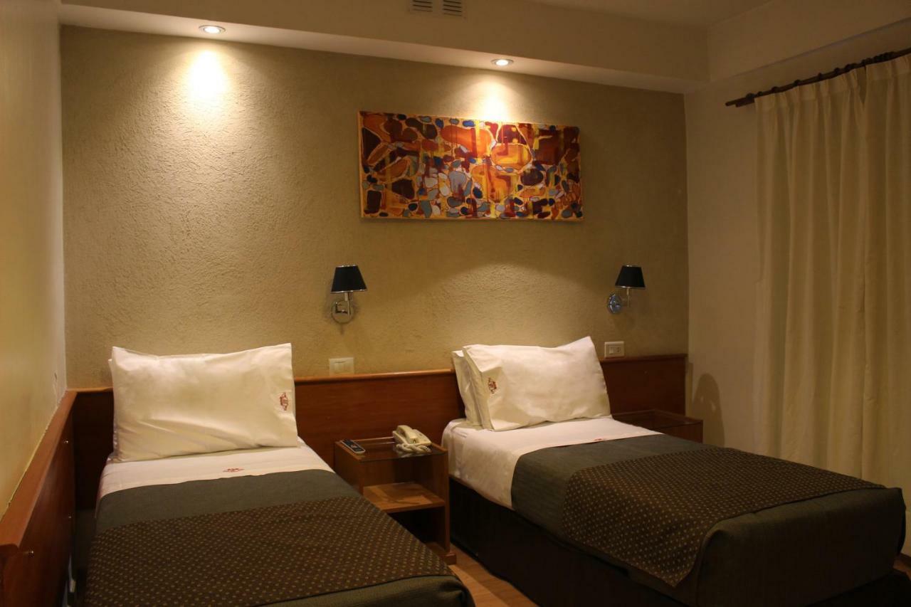Hotel Viena Cordoba Bagian luar foto