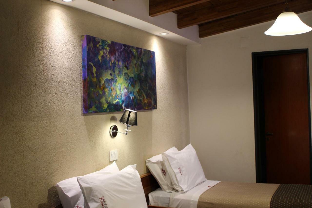 Hotel Viena Cordoba Bagian luar foto