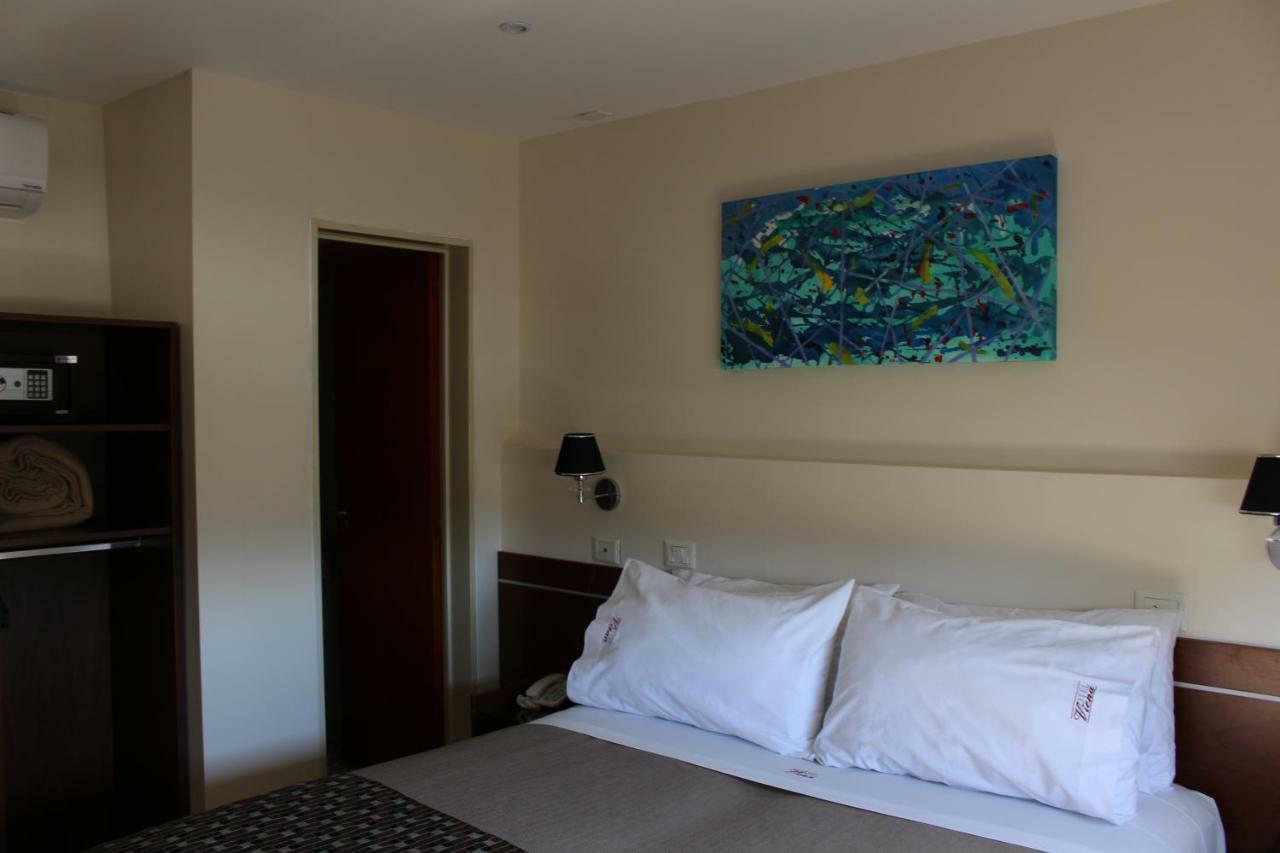 Hotel Viena Cordoba Bagian luar foto