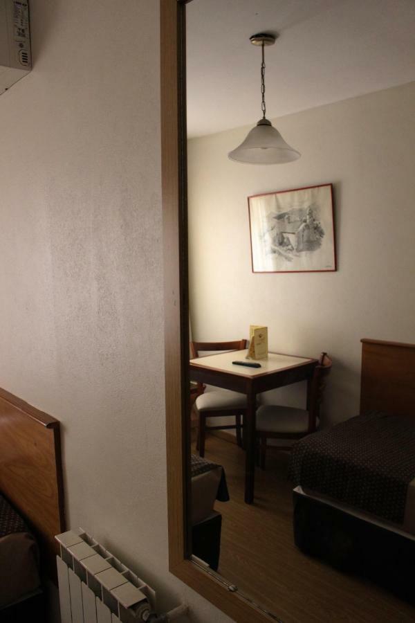 Hotel Viena Cordoba Bagian luar foto