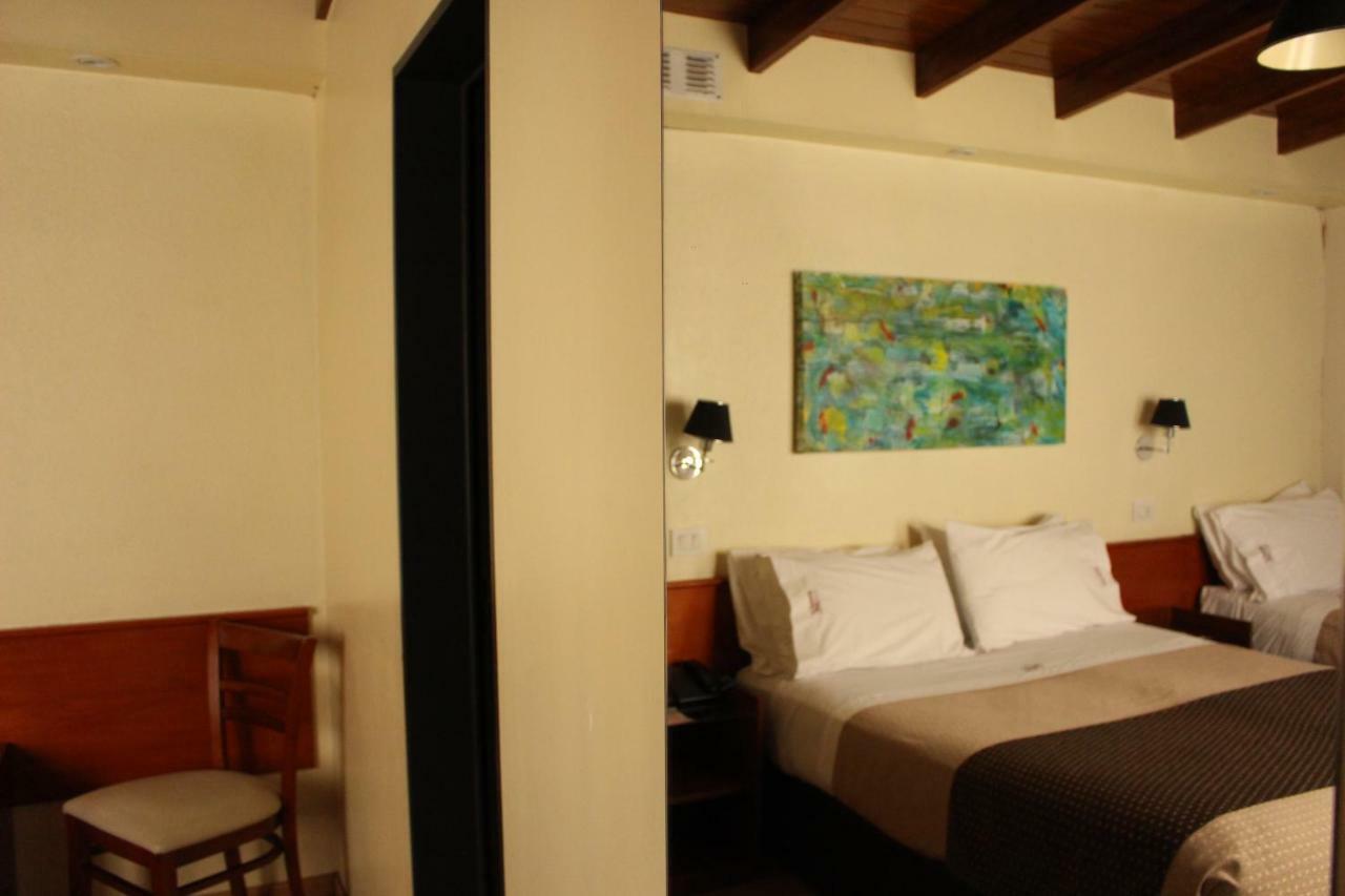 Hotel Viena Cordoba Bagian luar foto